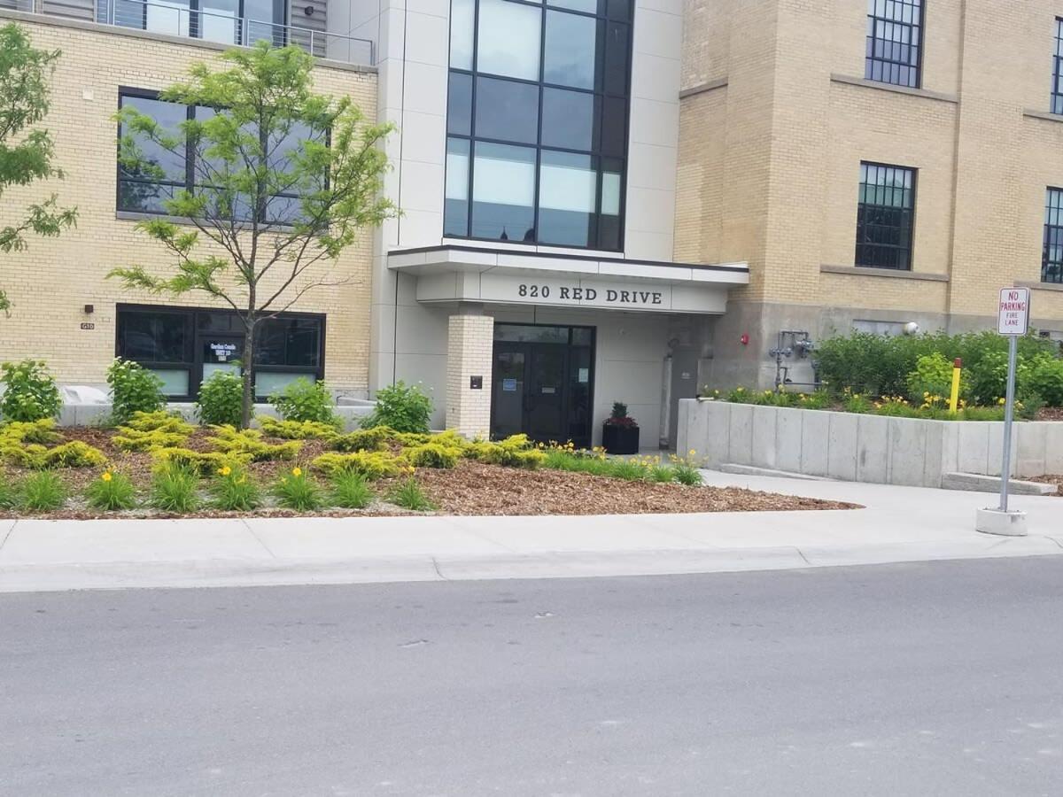 Condo On State Hospital Grounds! Traverse City Exterior photo